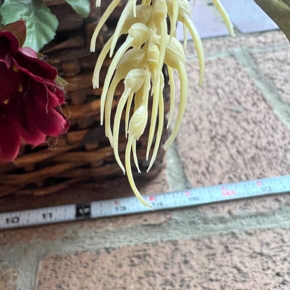 Floral Arrangement  - Picture 7 of 10